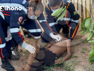 Menino de 11 anos cai de árvore ao tentar colher jambo em Rio Branco