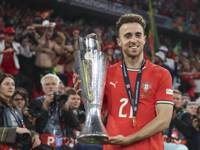 Atacante português Diogo Jota morre aos 28 anos Jogador do Liverpool e da seleção de Portugal foi encontrado sem vida; polícia investiga as causas
