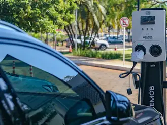 Alta de imposto para carros elétricos é antecipada e agrada montadoras no Brasil