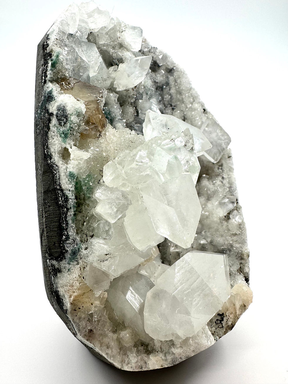 Thumbnail: Calcite, Apophyllite on Chalcedony Geode