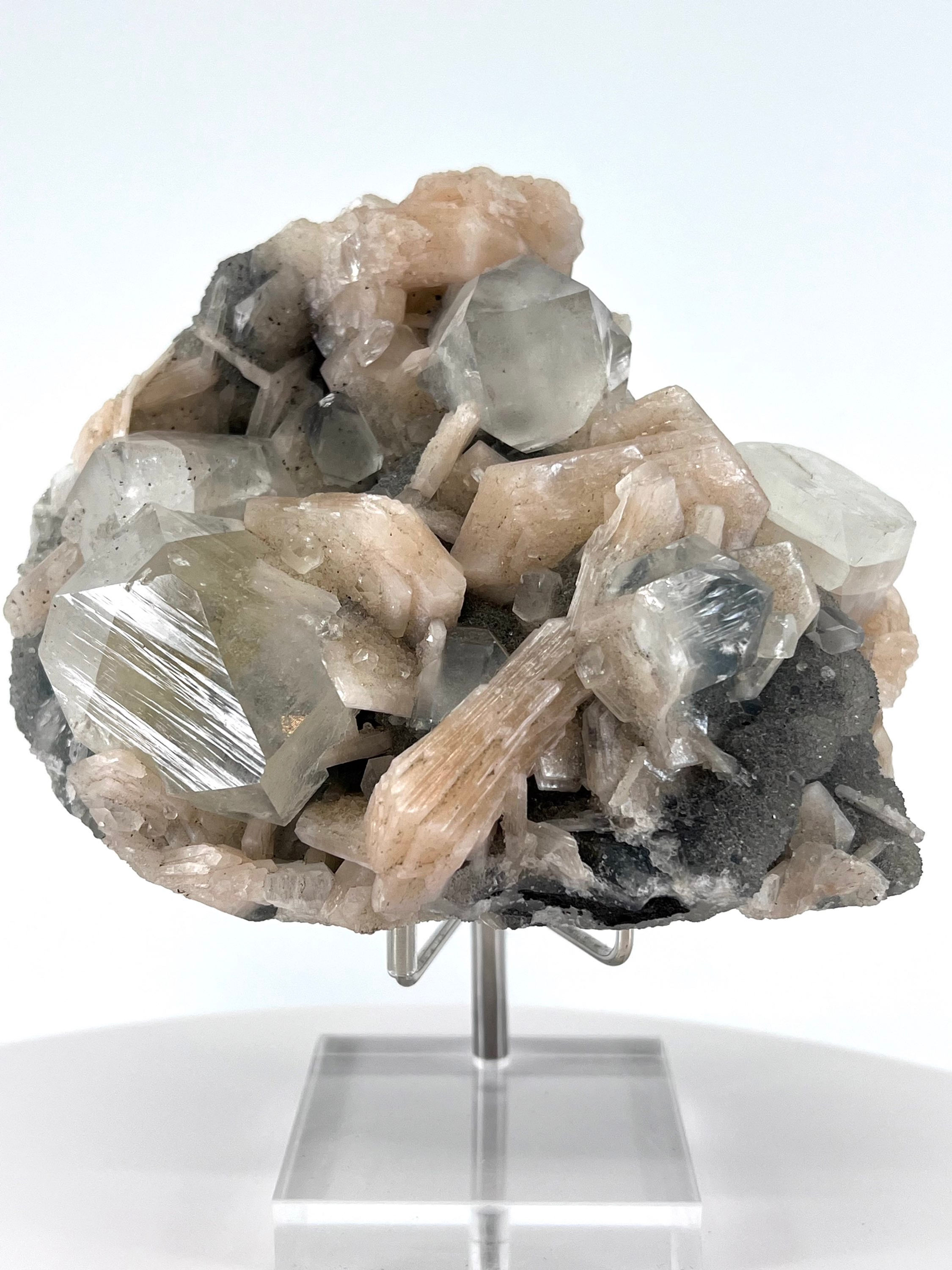 Apophyllite, Stilbite on Black Chalcedony