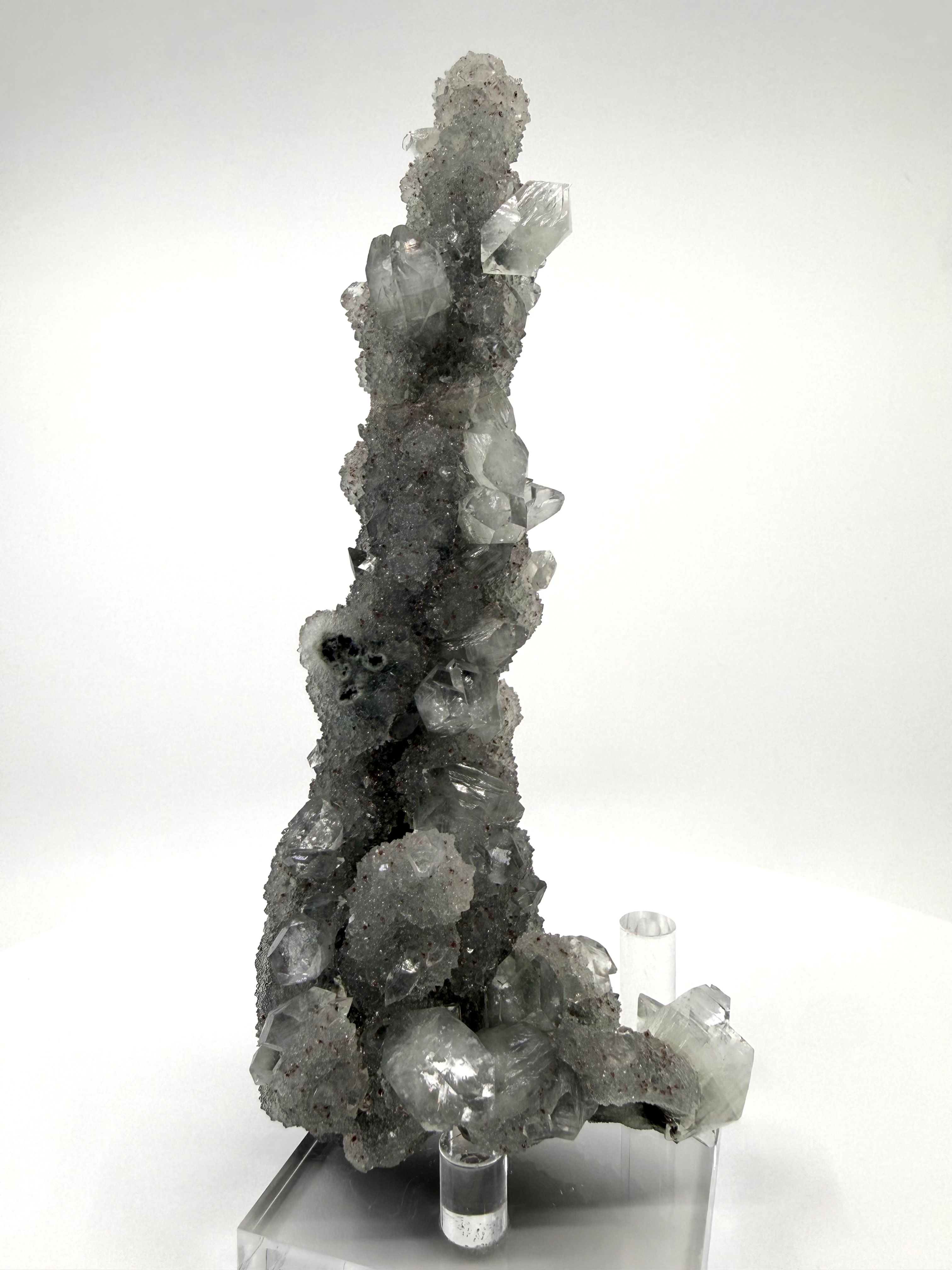 Pointed Apophyllite, Heulandite on Ocean Blue Coral Chalcedony mineral image