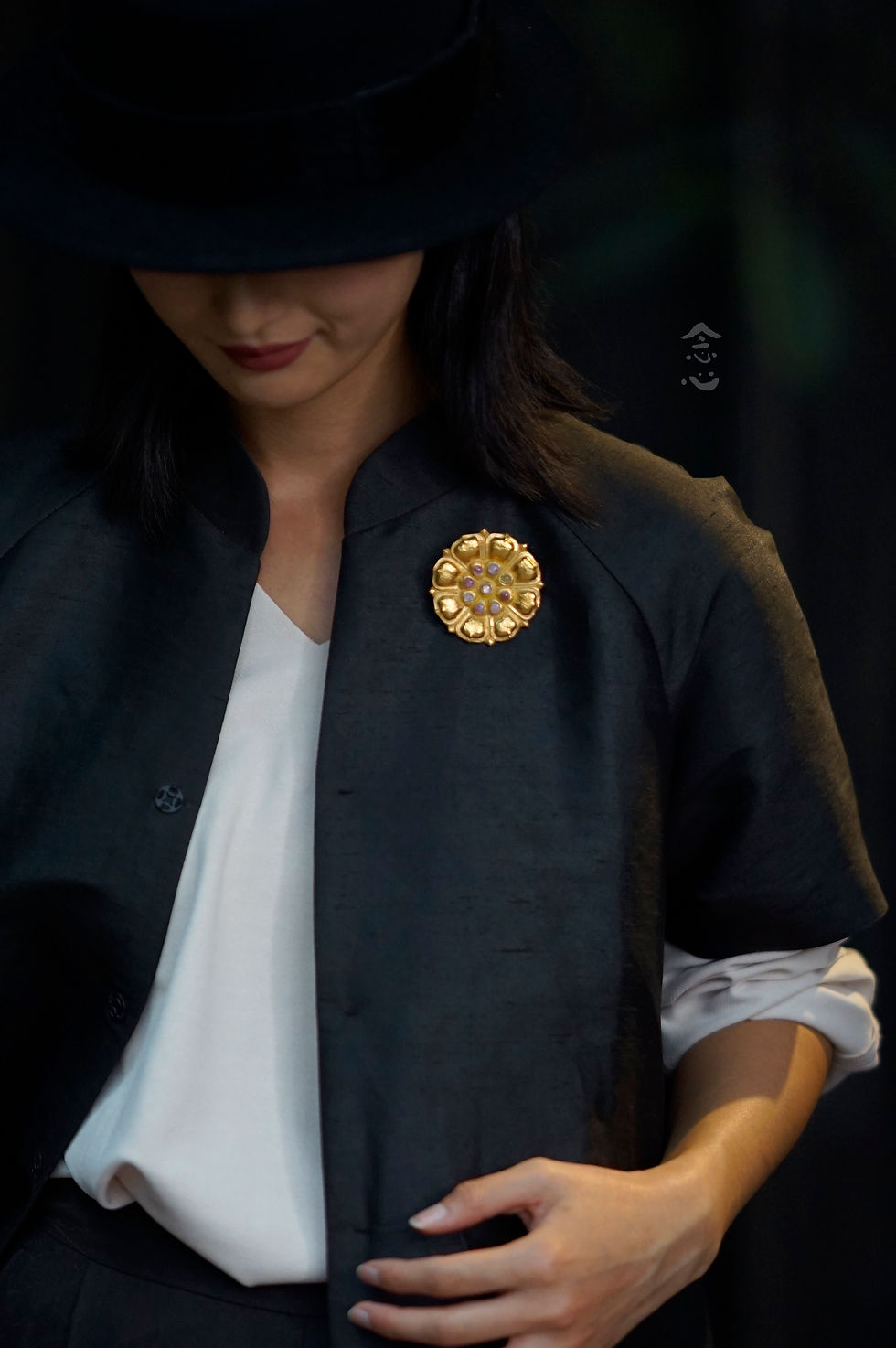 縮圖：Lotus tourmaline brooch