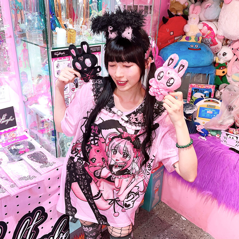 Thumbnail: 變態色色兔女郎滿版T shirt 