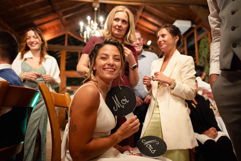 Photo de Marion et ses proches pendant la soirée de mariage