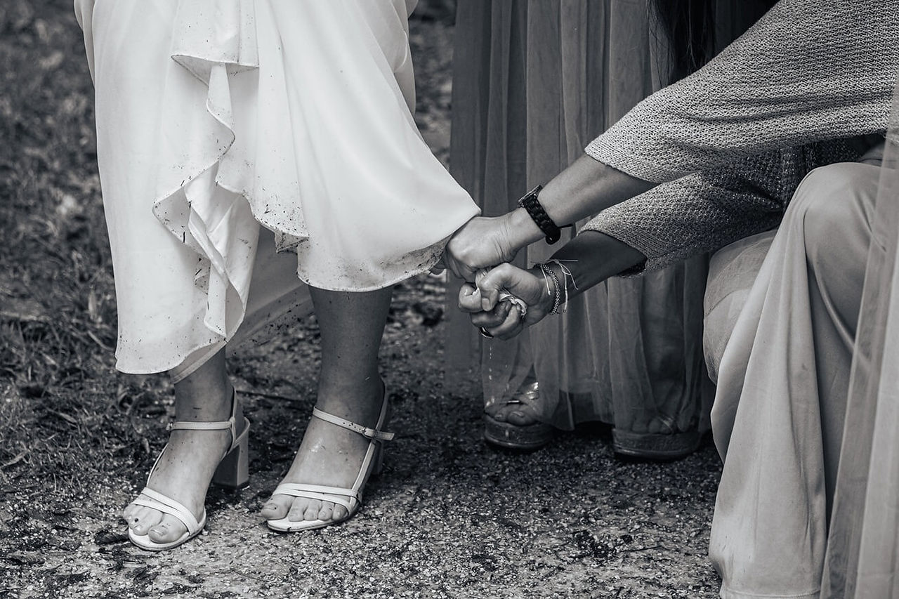 Photo couple Nejib et Marie-Line sous la pluie