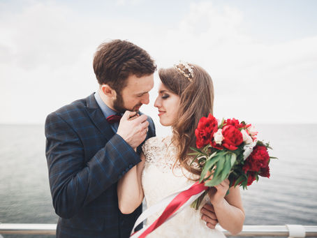 5 Micro Wedding Mistakes to Avoid (And How to Fix Them)