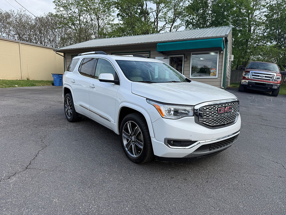 サムネイル： 2017 GMC Acadia Denali