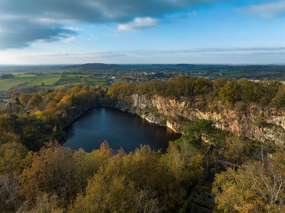 Les carrières de Cheffois, un site parcouru pendant le trail du pays de la chataigneraie