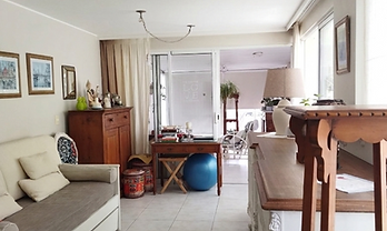 Apartamento en venta en Punta del Este – Excelente ubicación sobre Avenida Gorlero

Se vende apartamento en el Edificio Pintos Risso, ubicado en pleno corazón de Punta del Este, a pasos de todos los servicios, comercios y la playa.

117 m2

2 dormitorios

2 baños

Cocina

Living comedor

Terraza de uso exclusivo de 50 m² con jardín de invierno

Garage

Baulera

Servicio de mucama diario

Portería 24 horas

Mantenimiento y limpieza de vidrios

Cámaras de seguridad

Gastos comunes: $22.000 mensuales

Precio de venta: USD 210.000

Consultas: 099 44 53 51