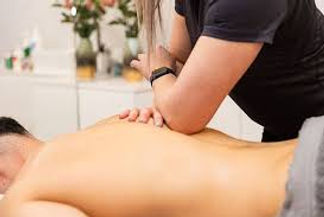 Deep tissue massage - Mobile massage in London by Qualified Massage Therapist 