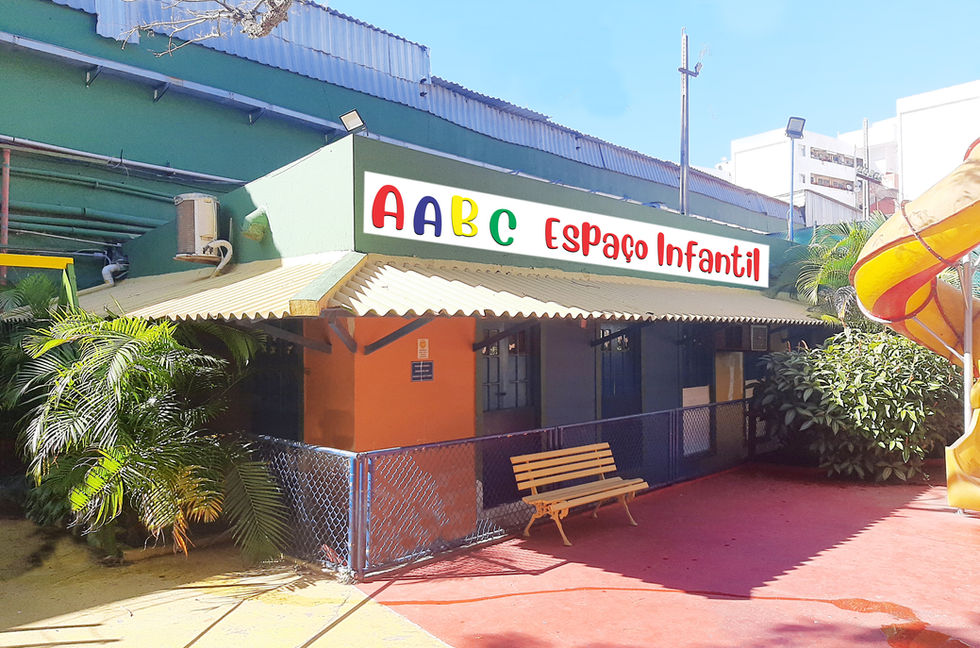 Escolinha com logo.jpg