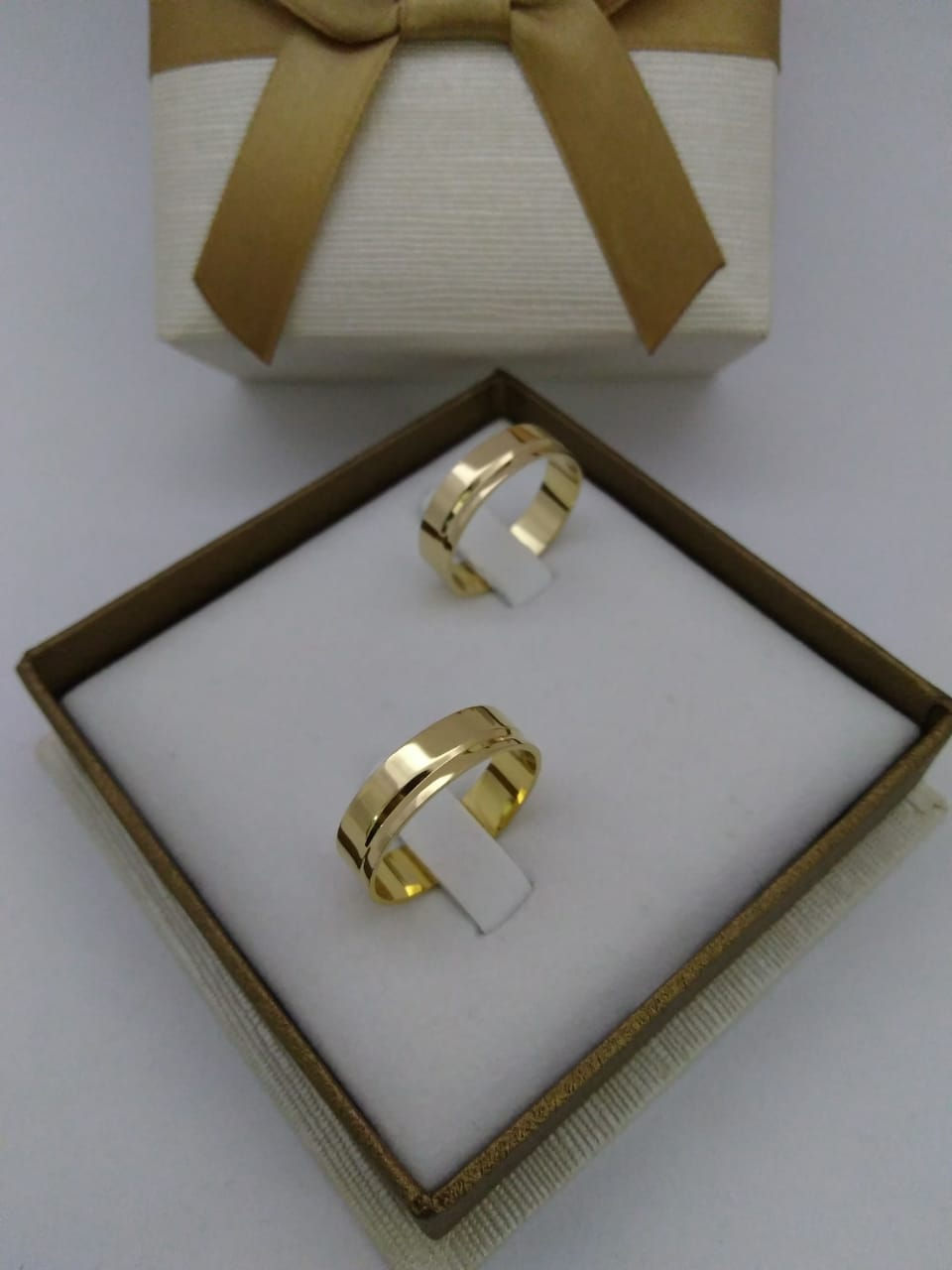 Miniatura: Alianças em ouro 18kls quadrada 5mm