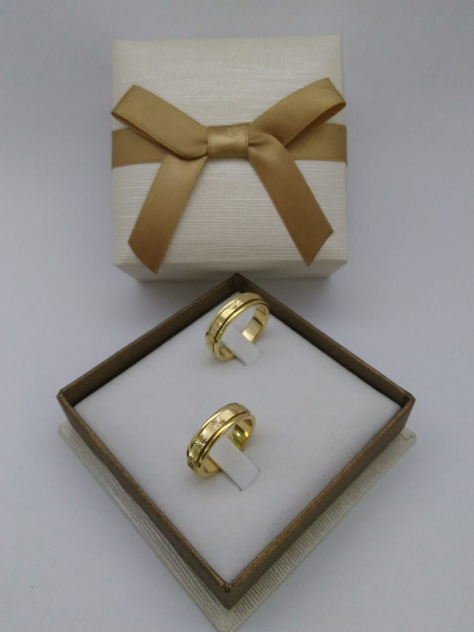 Miniatura: Alianças em ouro 18kls abauladas 5.5mm