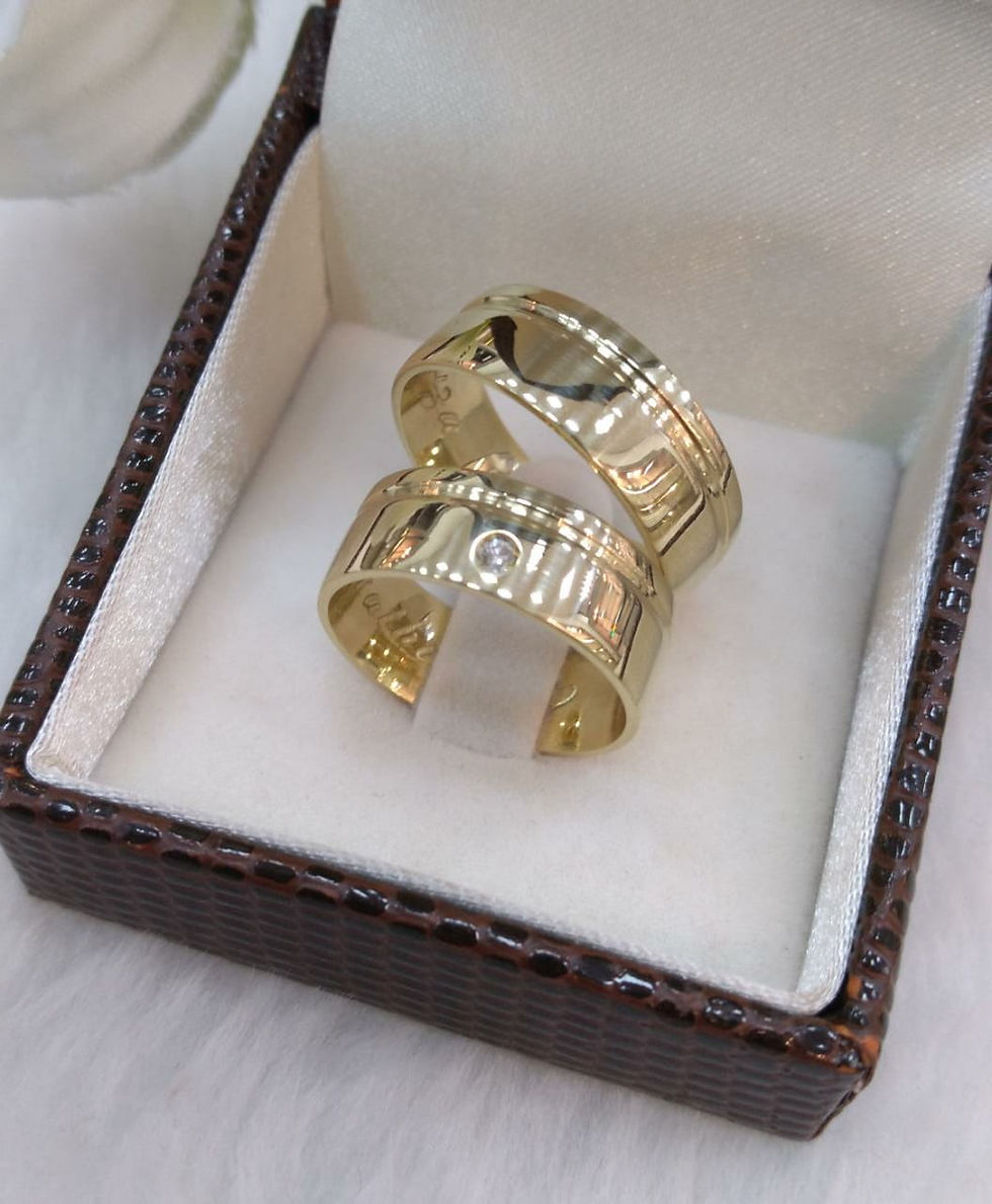 Miniatura: Alianças em ouro 18kls quadradas 7mm