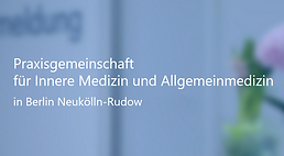 Schriftzug der Praxisgemeinschaft Dr. med. Deutereou & Dr. med. Höfner