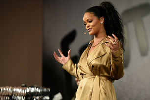 La increíble fortuna de Rihanna que la convierte en la multimillonaria más joven de Estados Unidos