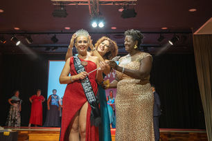 Italia gana Top Curvy Universe 2022