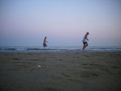 294790_270660042945024_3204441_n