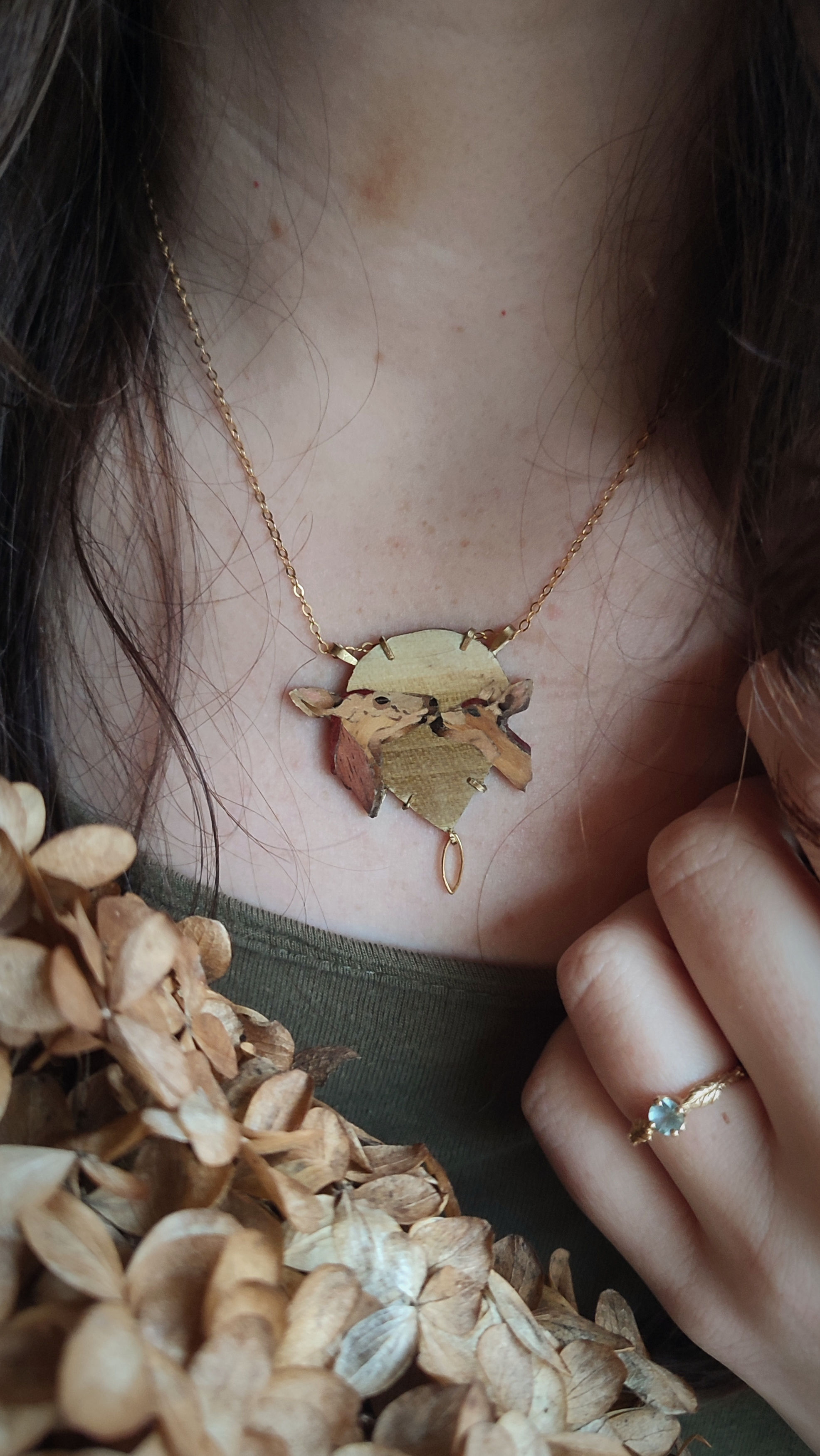 Collier la Biche et son Faon