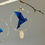 Miniature : Oiseaux bleu marine Origami, créole simple avec sequin doré