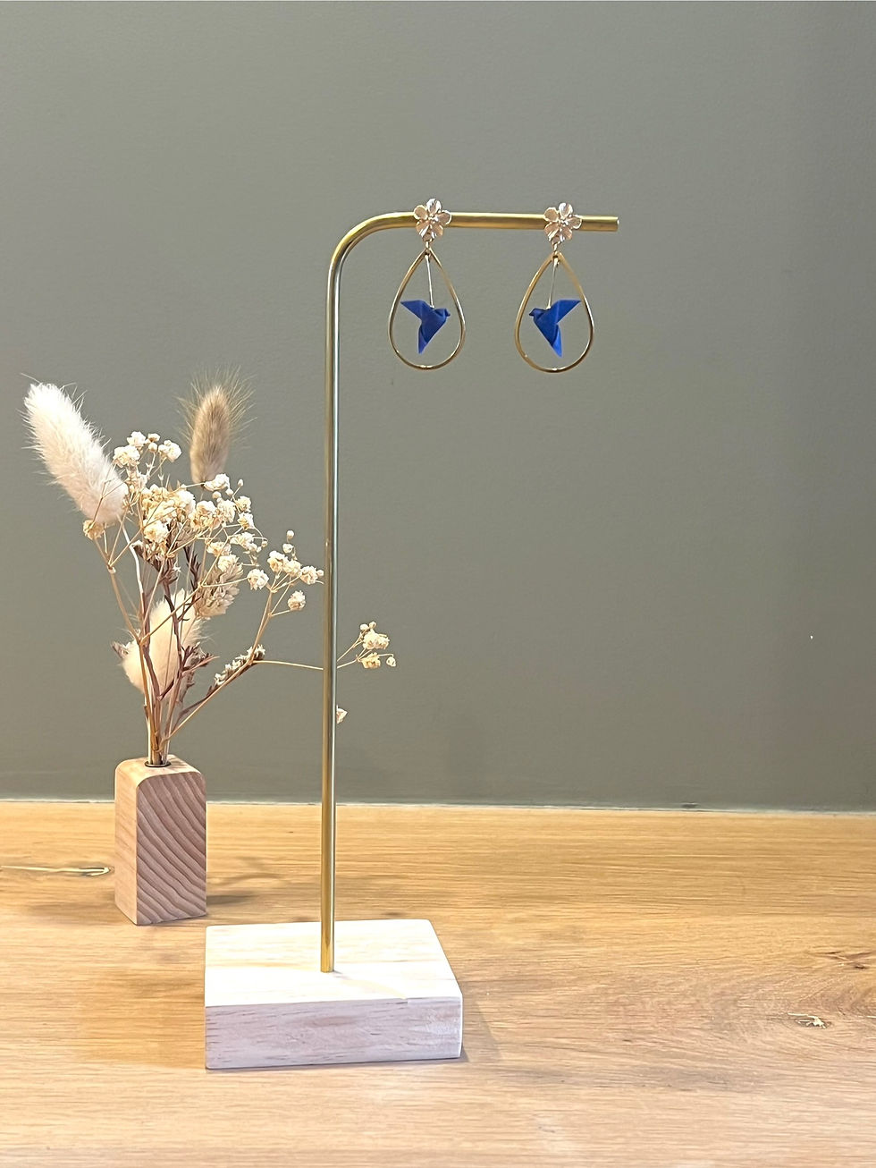 Miniature : Boucles d'oreilles Colombes bleu intense- Origami vernis