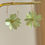 Miniature : Créoles fleurs de cerisier vertes pointillés Or