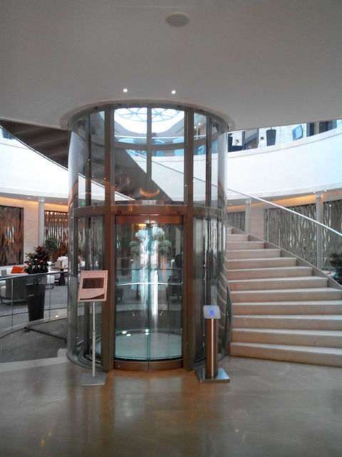 escalier et Dépannage et réparation d’ascenseur au Luxembourg