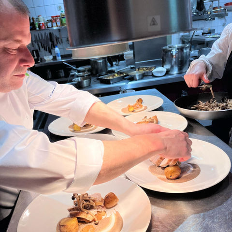 Préparation de plats pour séminiaire à Bouillon