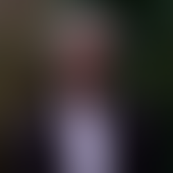 Molly Russel Father Ian