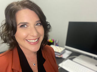 Gladstone Resume Service Nicole - 5d9fe9 46972bf6fd674b859d58836500b64be0~mv2 