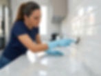 Personal de Radarclean realizando limpieza profunda de cocina en Madrid