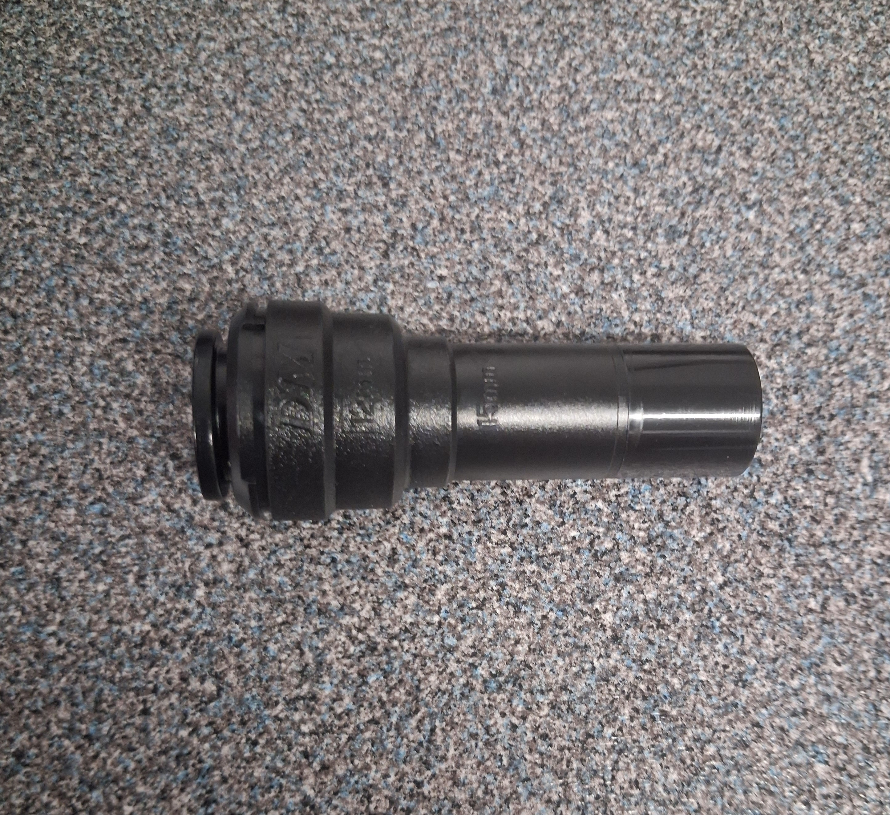 Water Pipe Reducer 15mm stem X 12mm Push Fit