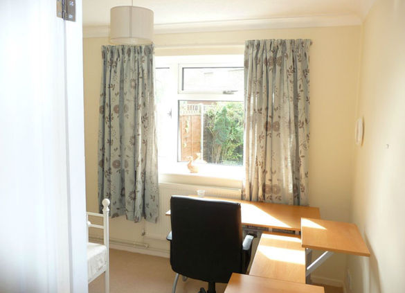 richard_bedroom1_518e.jpg