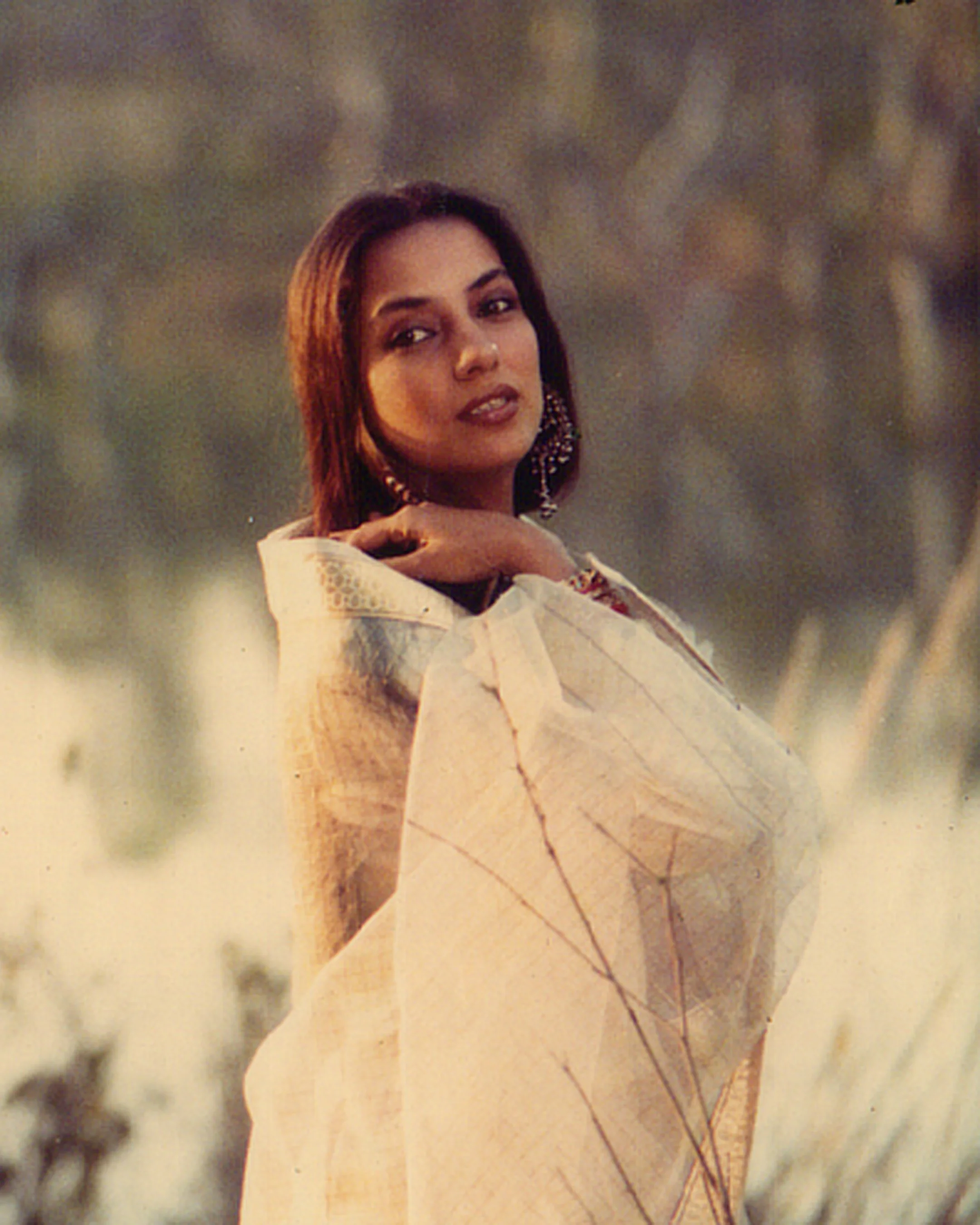 Shabana Azmi as Anjuman in the fields of Awadh in Muzaffar Ali's Anjuman