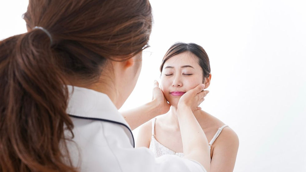 20代でフェイスリフト⁉︎若年化のリスクとは?
