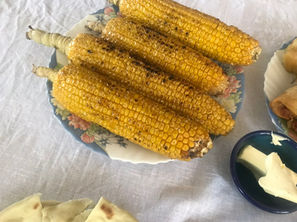 PEČENI KUKURUZ NA AMERIČKI NAČIN-GRILLED CORN ON THE COB