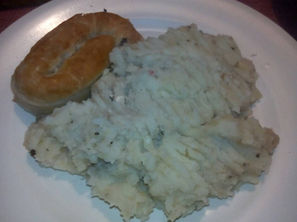 MASHED POTATOES WITH PIE-PIRE SA PITOM