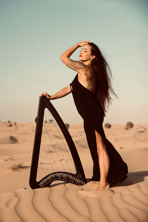 Сватбена музика от арфистка - магични звуци