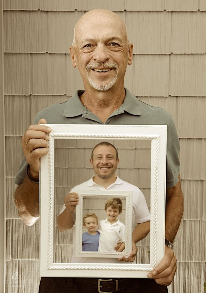 Pai, filho e netos em portas retrato