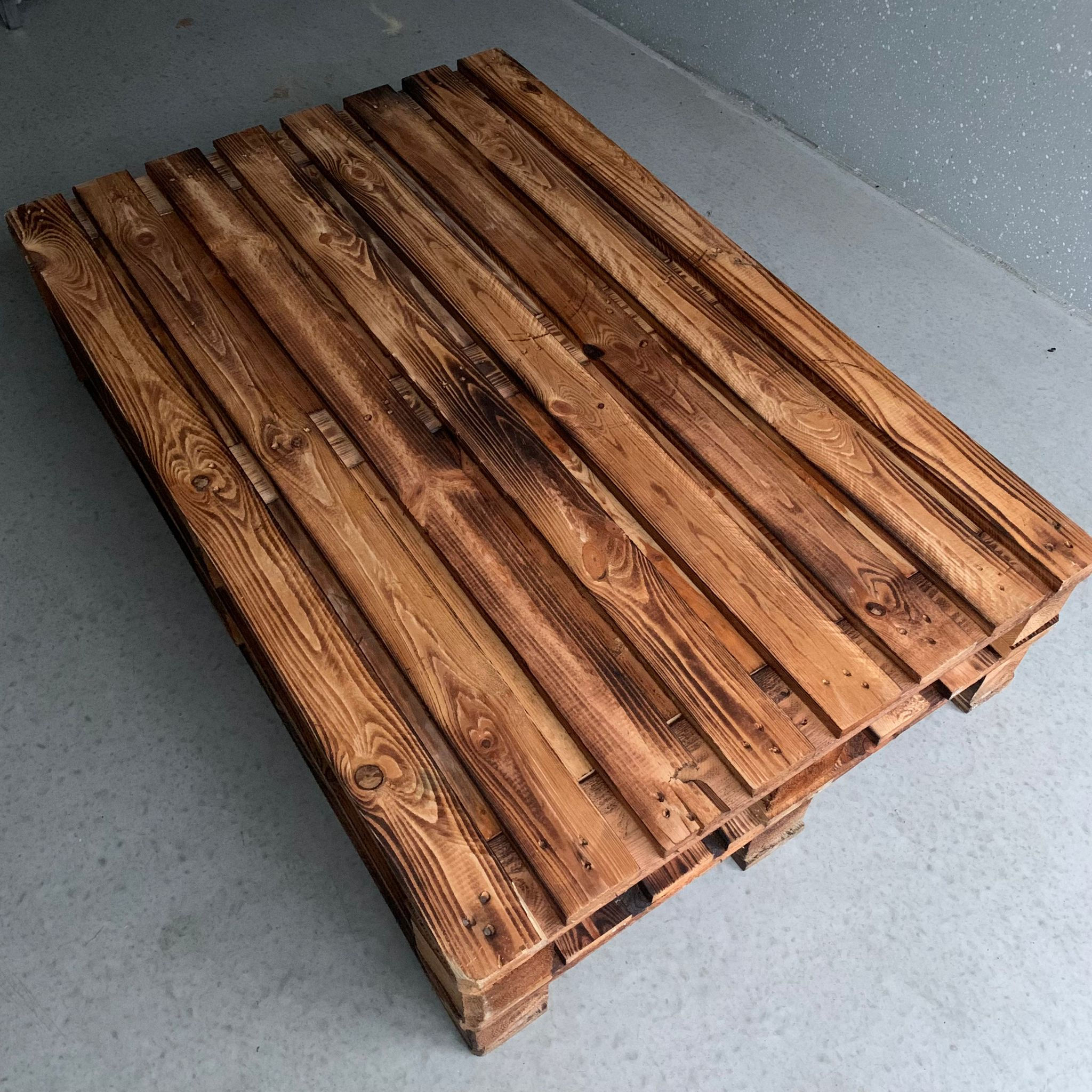 Paletten-Lounge-Tisch 120x80 "flambiert"