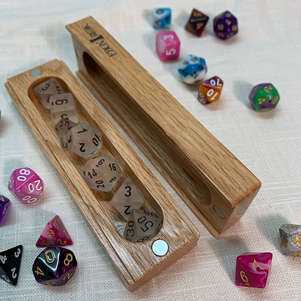 Thumbnail: Oak dice sheath