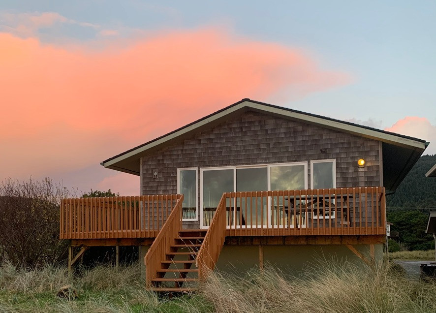 Oregon beachfront vacation rental amazing Nehalem river and bay views