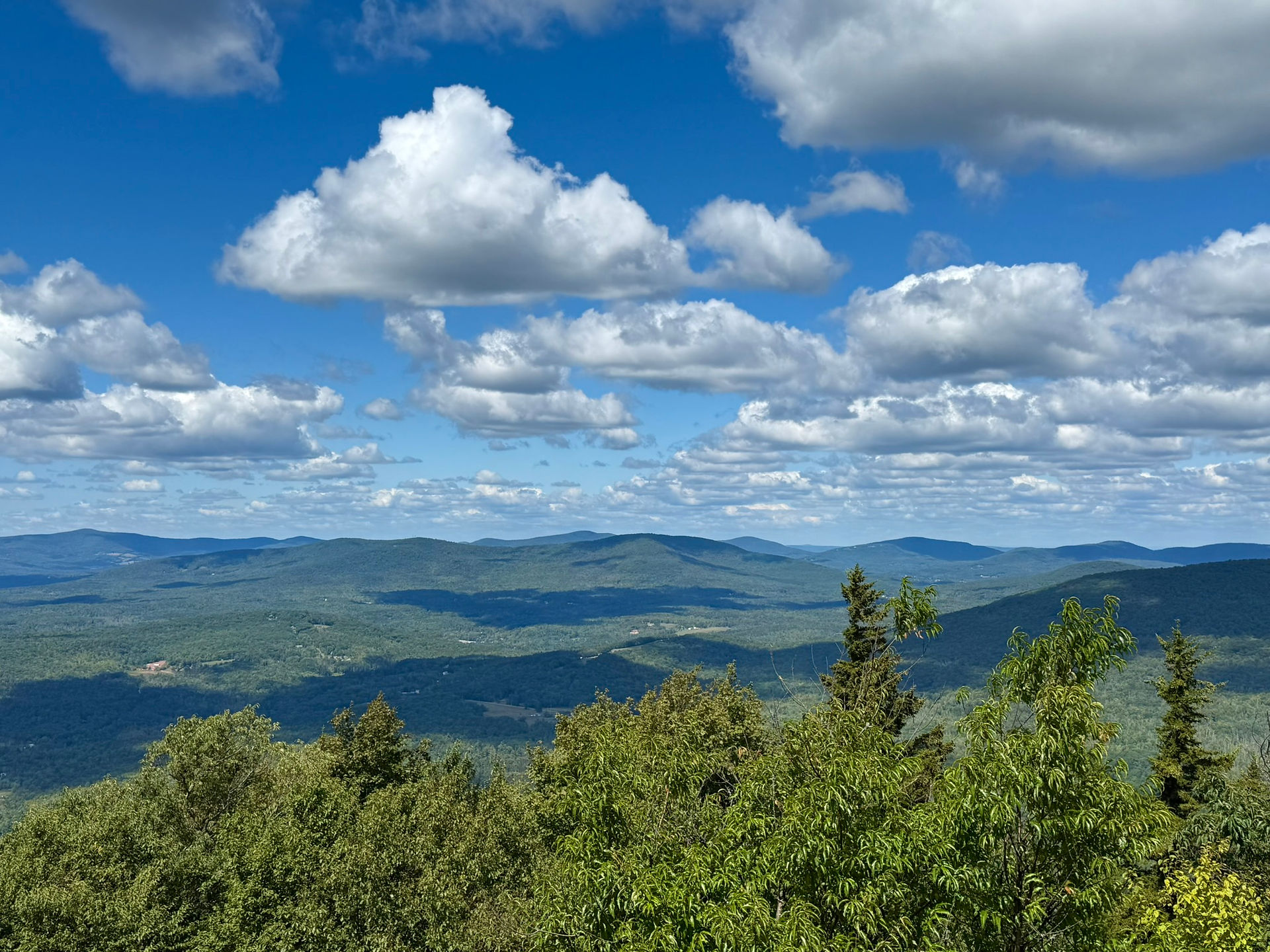 View of mountains from the top of Hunter Scenic Skyride