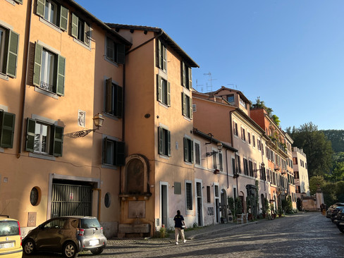 trastevere neighborhood rome italy