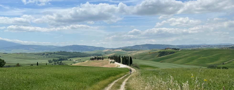 tuscan countryside in pienza where gladiator was filmed