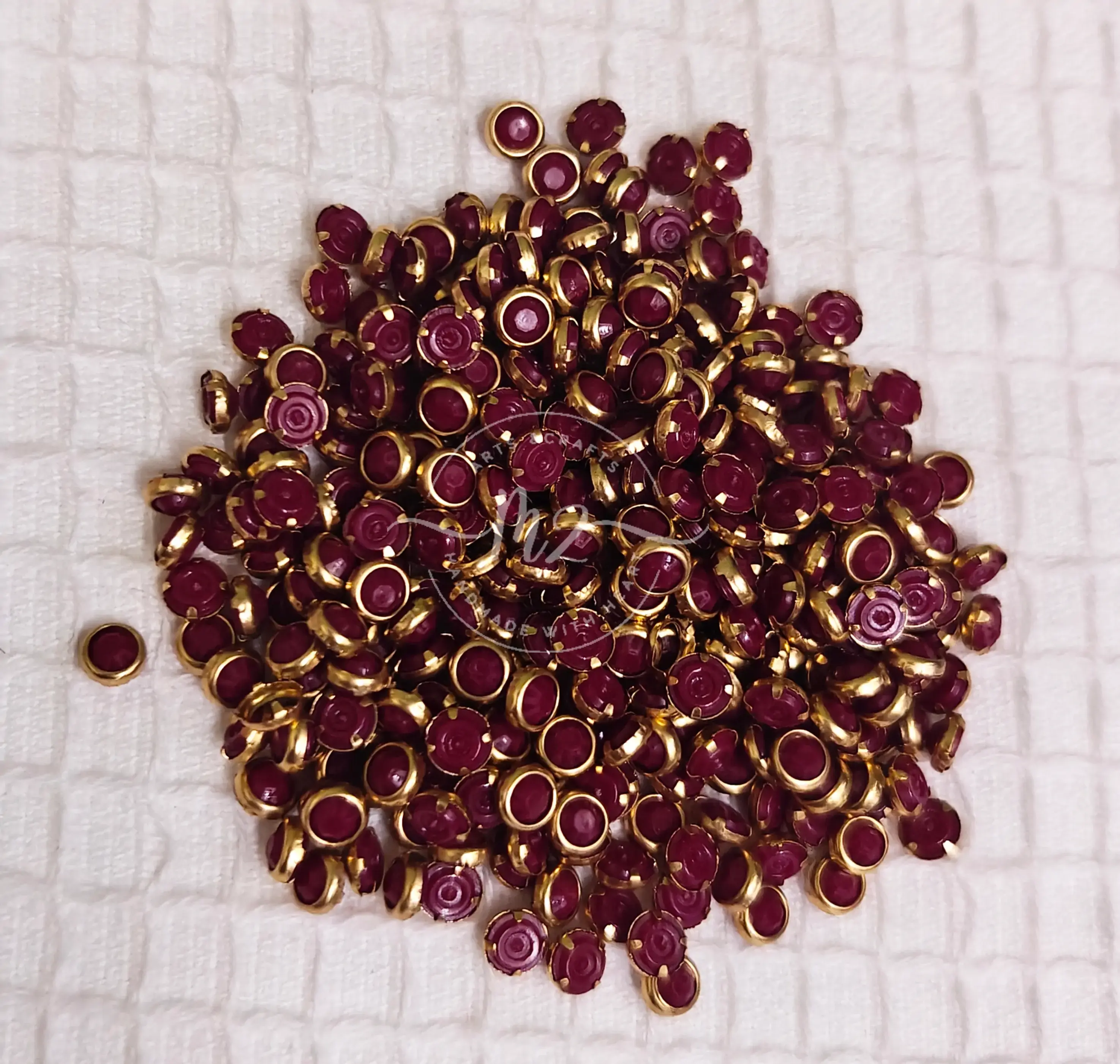 Matt Round 4mm Kundan - Maroon