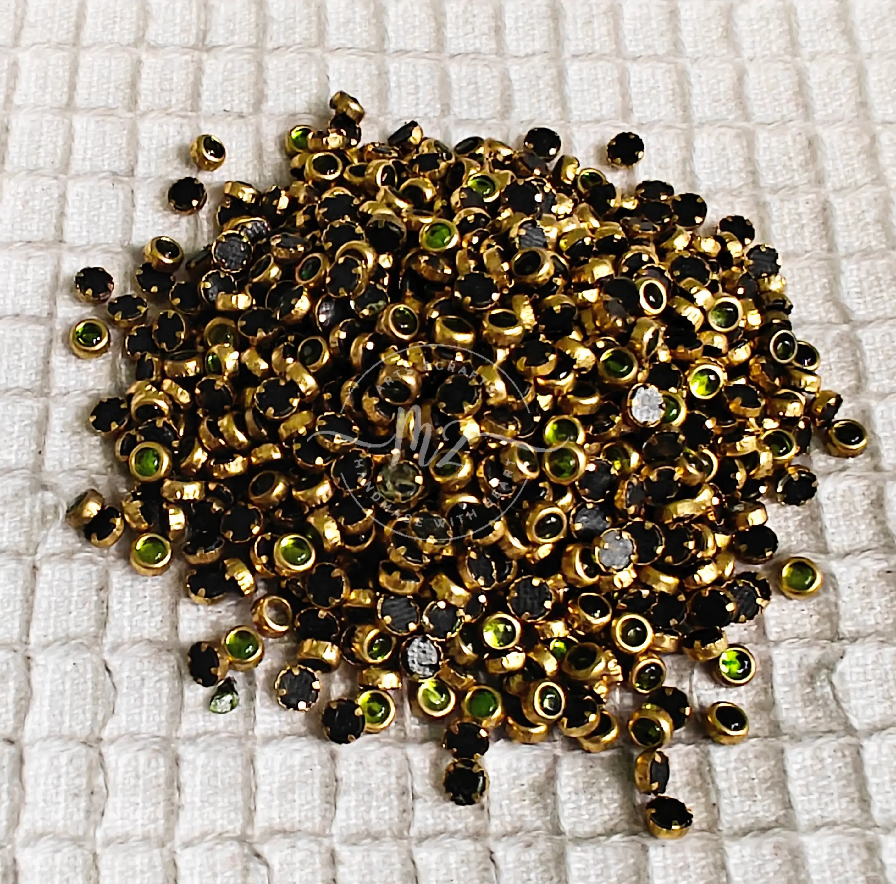 Glossy Round 3mm Kundan - Light Green