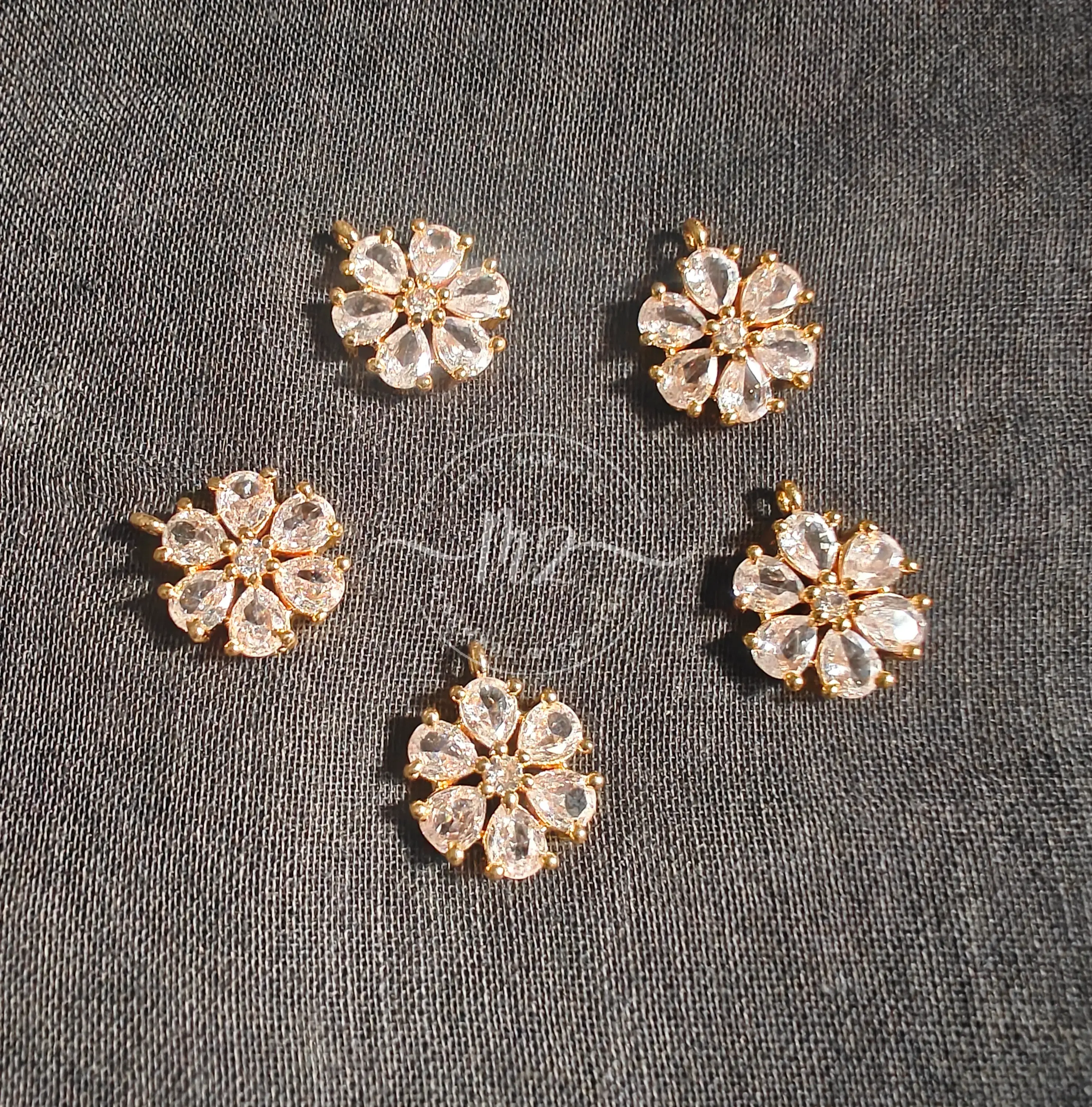 AD Stone Pendant 08