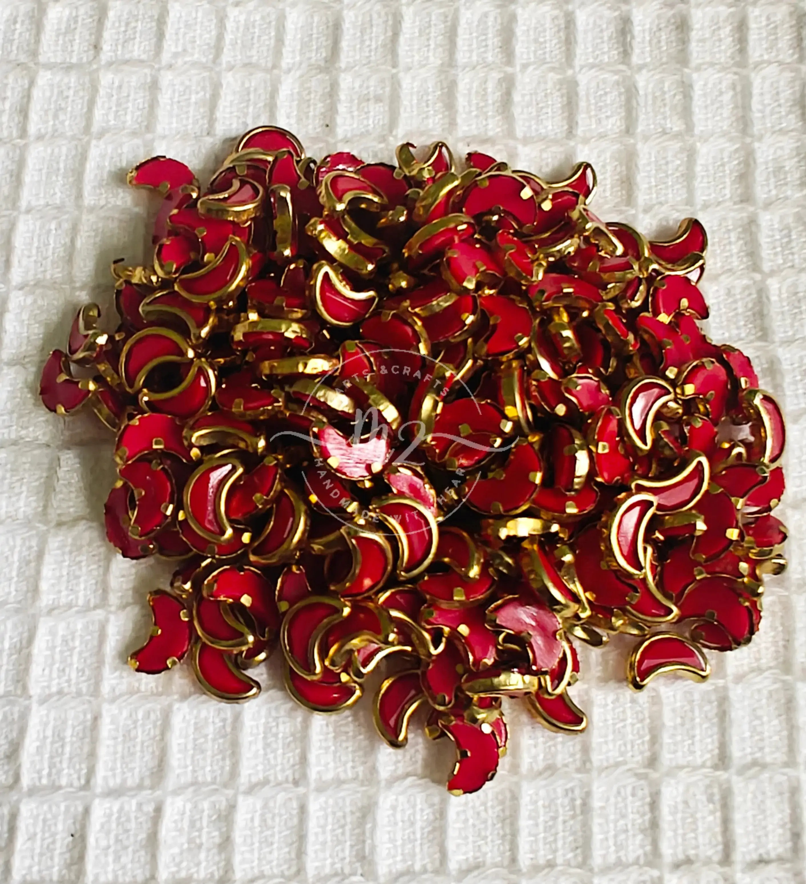 Matt Moon Kundan, Red